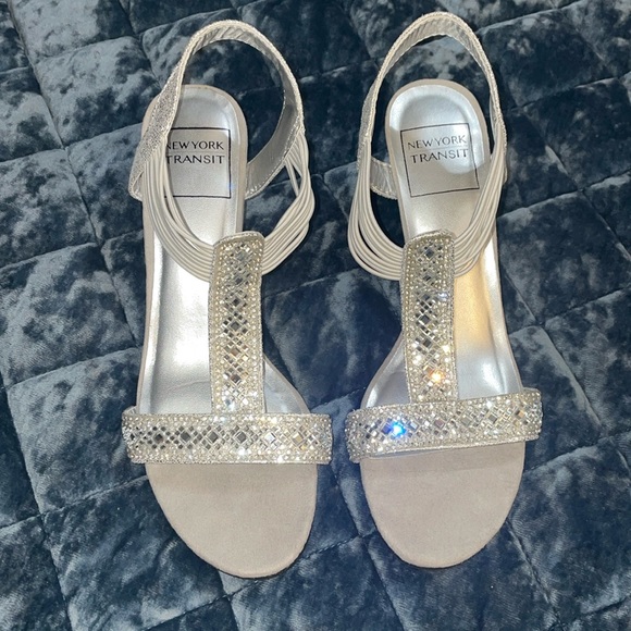 New York Transit wedge slip on dress shoe. Size 7.5 - Picture 2 of 10